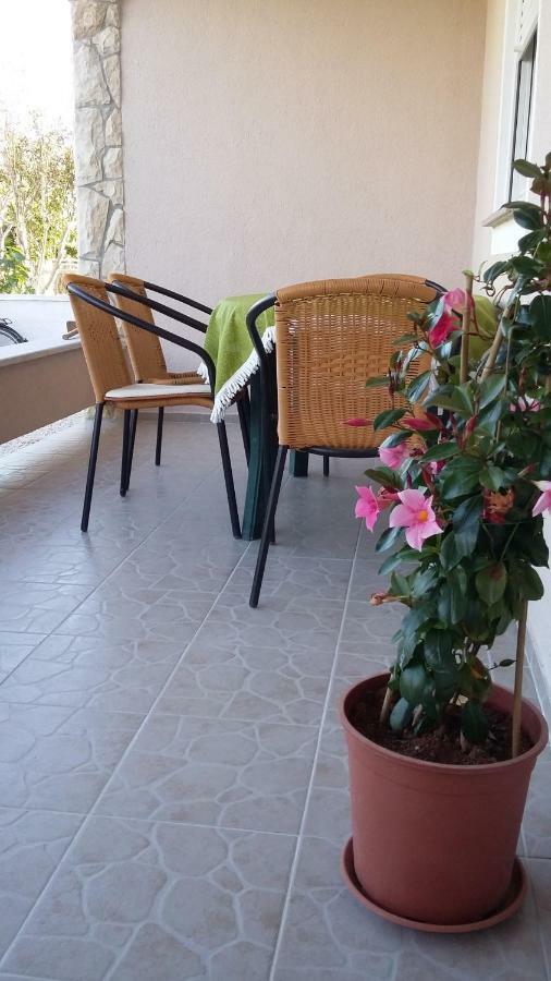 Doana Apartment *